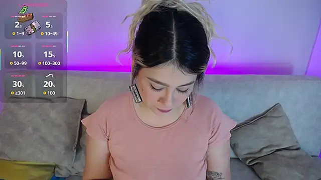 Sweet Bella Valery online show from January 15, 9:40 pm