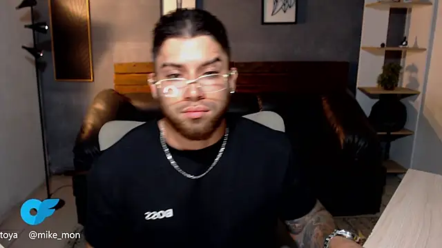 Mike montoya01 online show from July 19, 11:52 pm
