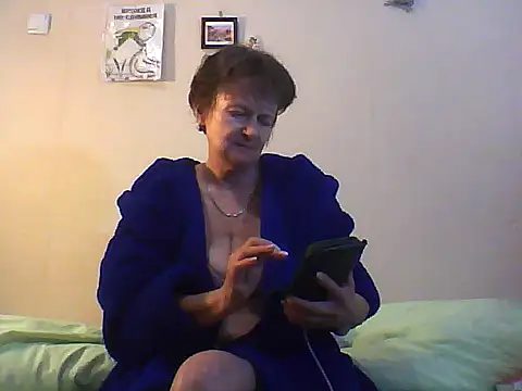 JesykaLove566 online show from May 2, 5:40 pm