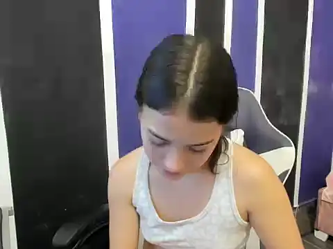 scarleth18 online show from March 20, 8:25 pm