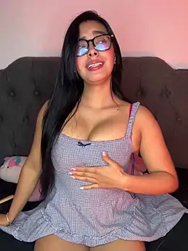 MiaSofia   online show from November 21, 8:35 am