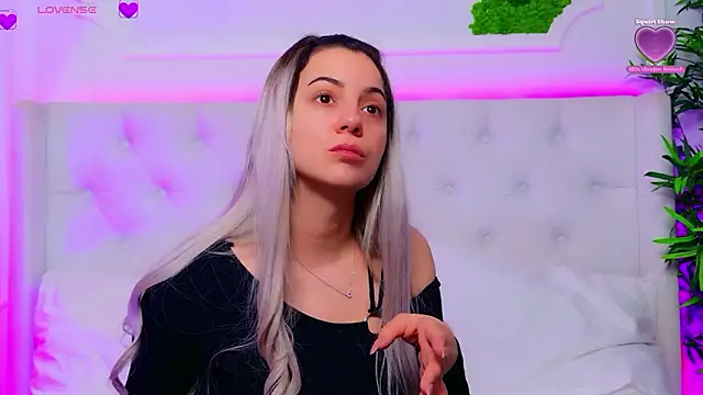 Snapshot of AriannaSins chatting on February 11, 1:16 pm AriannaSins online show from February 11, 1:16 pm