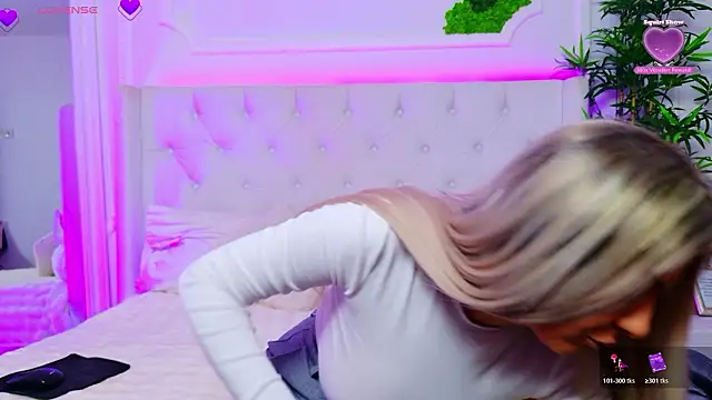 Snapshot of AriannaSins chatting on March 5, 1:29 pm AriannaSins online show from March 5, 1:29 pm