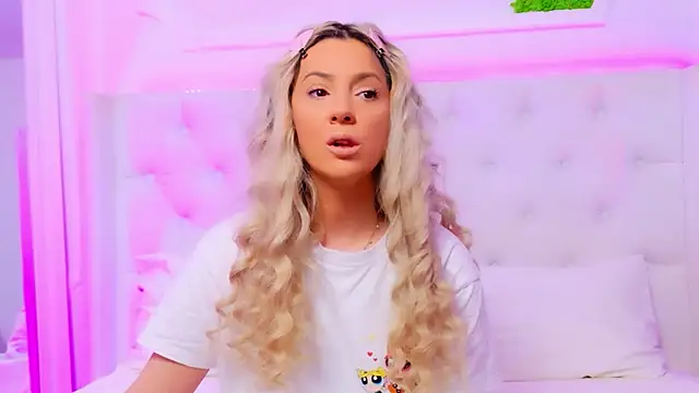 Snapshot of AriannaSins chatting on March 24, 1:16 pm AriannaSins online show from March 24, 1:16 pm