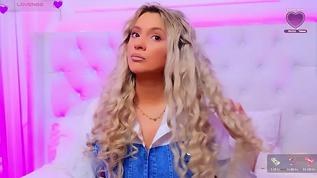 Snapshot of AriannaSins chatting on March 25, 1:17 pm AriannaSins online show from March 25, 1:17 pm