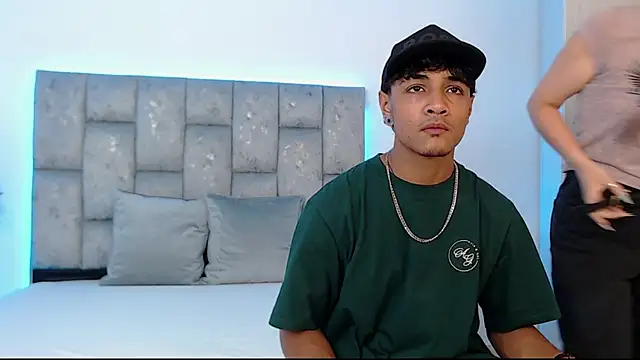 Snapshot of SweetAndSinful chatting on October 20, 3:29 am SweetAndSinful online show from October 20, 3:29 am