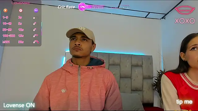 Snapshot of SweetAndSinful chatting on December 4, 3:49 am SweetAndSinful online show from December 4, 3:49 am