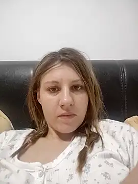 Snapshot of SandyCassie chatting on October 28, 5:11 am SandyCassie online show from October 28, 5:11 am