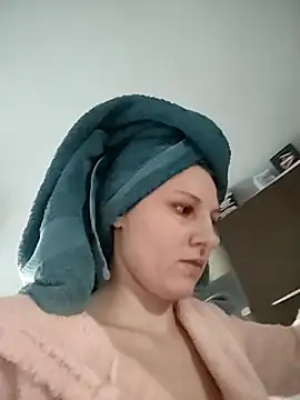 Snapshot of SandyCassie chatting on October 30, 6:37 am SandyCassie online show from October 30, 6:37 am