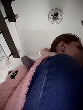 Snapshot of SandyCassie chatting on November 17, 12:00 pm SandyCassie online show from November 17, 12:00 pm