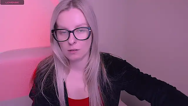 AllaLeomz online show from November 14, 8:35 am