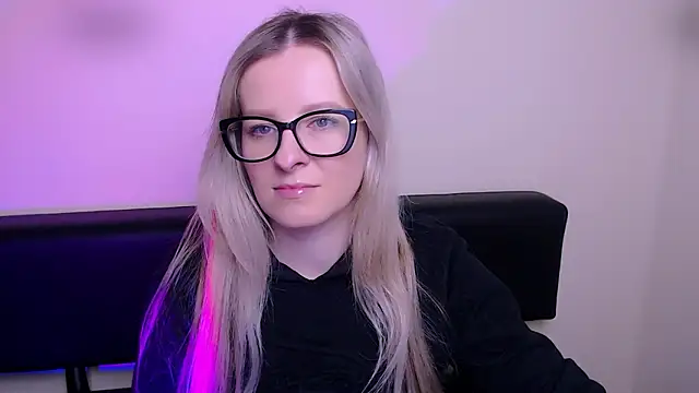 AllaLeomz online show from February 3, 8:52 am