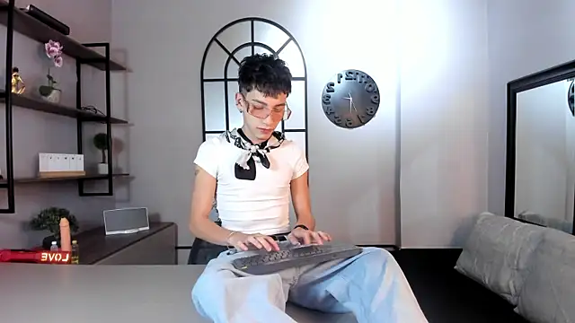 Tiam muller online show from November 15, 8:05 pm