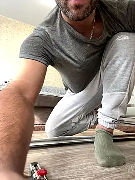 Snapshot of AndyLynn chatting on October 18, 7:53 am AndyLynn online show from October 18, 7:53 am