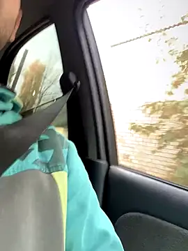 Snapshot of AndyLynn chatting on October 31, 8:37 am AndyLynn online show from October 31, 8:37 am