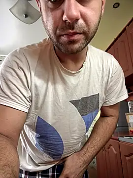 Snapshot of AndyLynn chatting on November 2, 7:33 am AndyLynn online show from November 2, 7:33 am