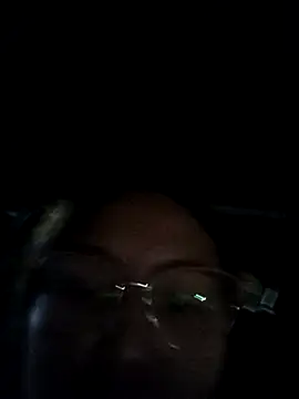 Snapshot of Neferet22 chatting on November 4, 12:21 am Neferet22 online show from November 4, 12:21 am