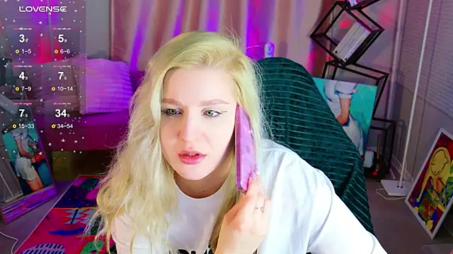 cold blondie online show from May 15, 5:58 am