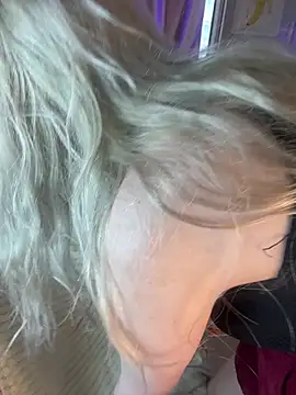 cold blondie online show from June 26, 5:12 am