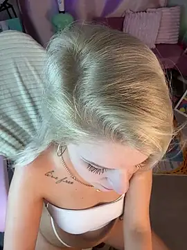 cold blondie online show from July 17, 5:14 am