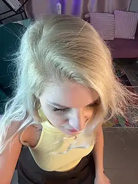 cold blondie online show from July 23, 5:38 am