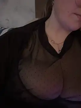 Snapshot of Curvy__Goddess chatting on October 25, 5:08 pm Curvy Goddess online show from October 25, 5:08 pm