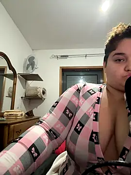 menina coimbrinha online show from December 4, 10:51 pm