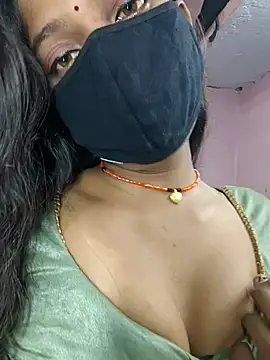 Snapshot of sweet_couple99 chatting on October 26, 1:00 am sweet couple99 online show from October 26, 1:00 am