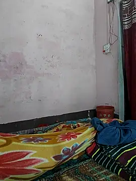 Snapshot of sweet_couple99 chatting on December 5, 4:32 am sweet couple99 online show from December 5, 4:32 am