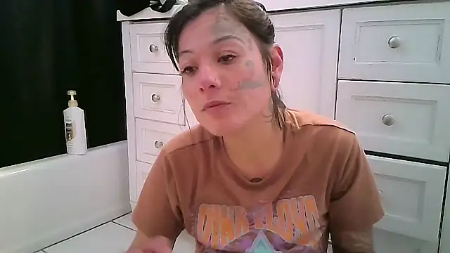 octaviatheillestt online show from December 19, 9:44 pm