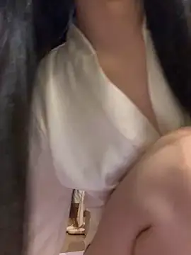 Snapshot of anqi6376 chatting on April 2, 7:44 pm anqi6376 online show from April 2, 7:44 pm
