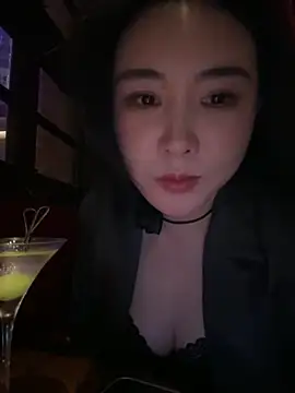 Snapshot of anqi6376 chatting on April 11, 12:53 pm anqi6376 online show from April 11, 12:53 pm