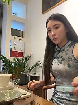 Snapshot of anqi6376 chatting on June 16, 8:17 am anqi6376 online show from June 16, 8:17 am