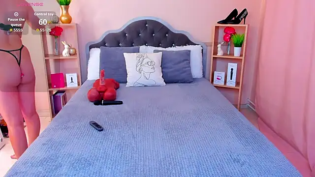 Snapshot of ChloeBrut chatting on November 24, 1:16 am ChloeBrut online show from November 24, 1:16 am