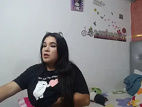 Snapshot of camilahot10 chatting on October 15, 3:01 pm camilahot10 online show from October 15, 3:01 pm