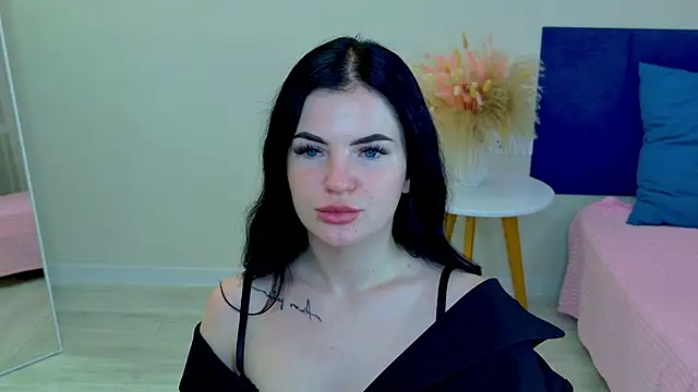 Snapshot of Meow_Milena chatting on October 17, 11:40 pm Meow Milena online show from October 17, 11:40 pm