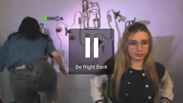 Snapshot of miki_ti chatting on January 11, 6:29 am miki ti online show from January 11, 6:29 am