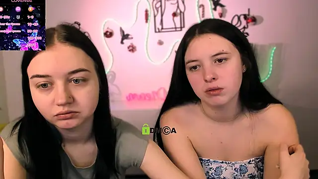 Snapshot of miki_ti chatting on January 13, 2:44 pm miki ti online show from January 13, 2:44 pm