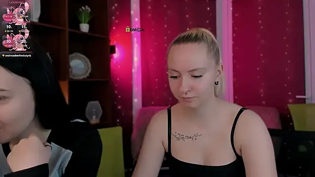 Snapshot of miki_ti chatting on February 5, 6:40 am miki ti online show from February 5, 6:40 am