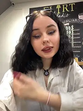 AliceLune online show from January 14, 4:18 am