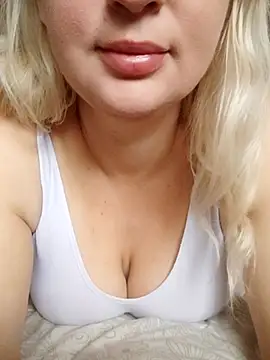 PaigexLynn online show from November 12, 6:47 am