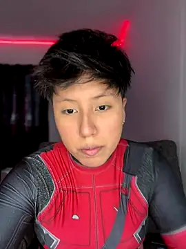 Snapshot of LiamSmith_1 chatting on October 27, 8:02 pm LiamSmith 1 online show from October 27, 8:02 pm