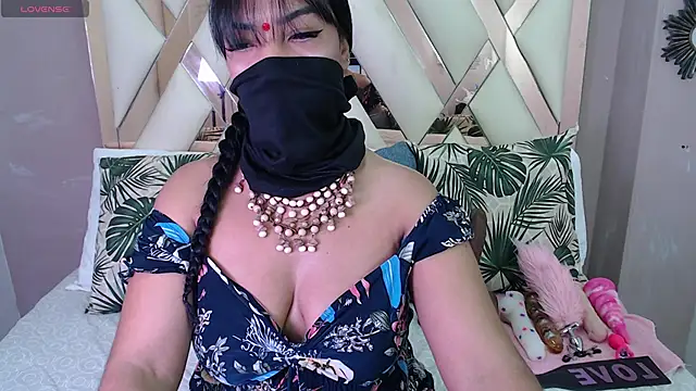 Snapshot of Iniya_Parul chatting on November 8, 1:22 pm Iniya Parul online show from November 8, 1:22 pm