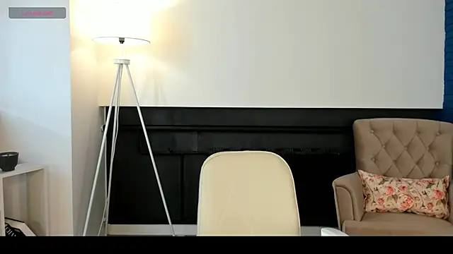 Snapshot of NilsaLenling chatting on October 17, 8:39 am NilsaLenling online show from October 17, 8:39 am