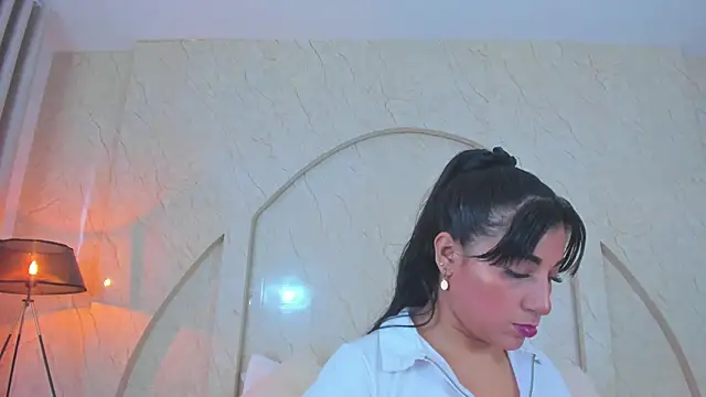 Antonella Russo1 online show from December 20, 12:45 pm