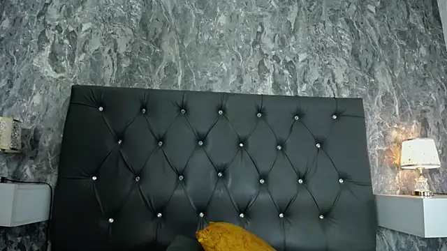 Snapshot of EuphoriaSavage chatting on November 1, 1:13 pm EuphoriaSavage online show from November 1, 1:13 pm