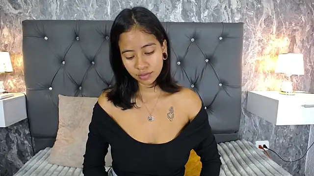 Snapshot of EuphoriaSavage chatting on November 16, 12:11 pm EuphoriaSavage online show from November 16, 12:11 pm