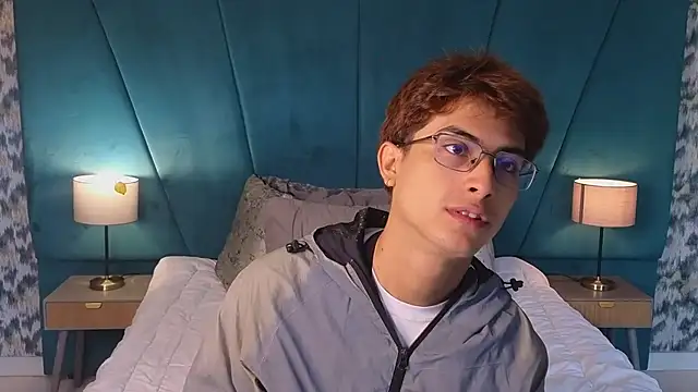 Aaron Eze online show from July 13, 1:58 pm