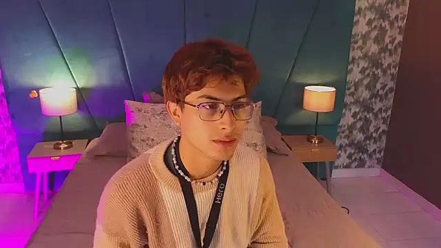 Aaron Eze online show from July 25, 12:25 pm