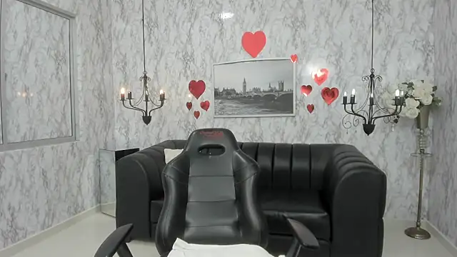 Snapshot of AlexandraMilff chatting on March 15, 3:45 am AlexandraMilff online show from March 15, 3:45 am